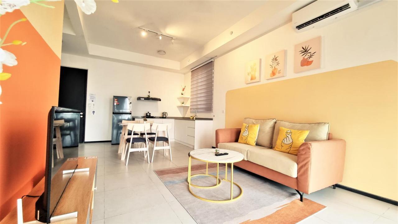 Jelutong Cozy Minimalist Suite At Urban Suites Georgetown By Superstay מראה חיצוני תמונה